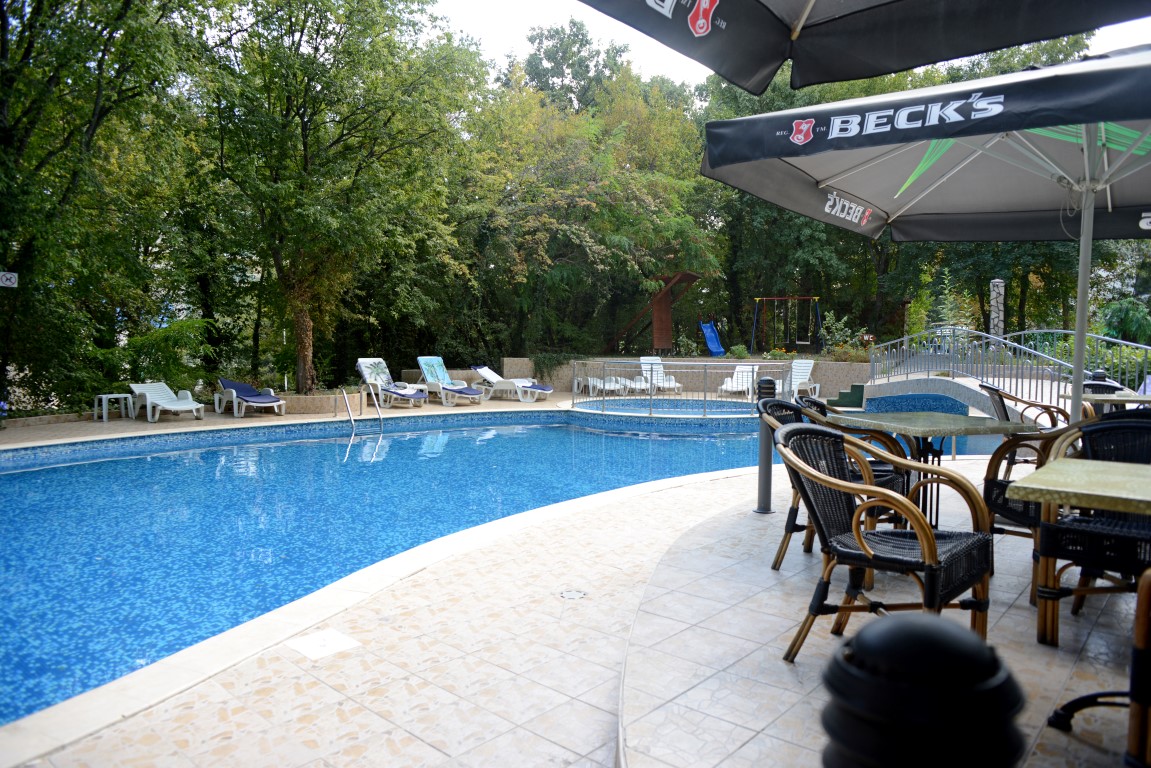 PERUNIKA_HOTEL_GOLDEN_BEACH_NISIPURILE_DE_AUR_BULGARIA_AIR_TOUR_TRAVEL